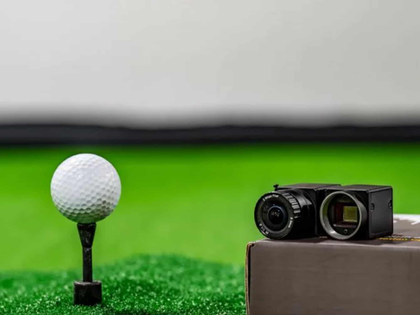 an ultimate guide to swing tracking cameras for golf simulators