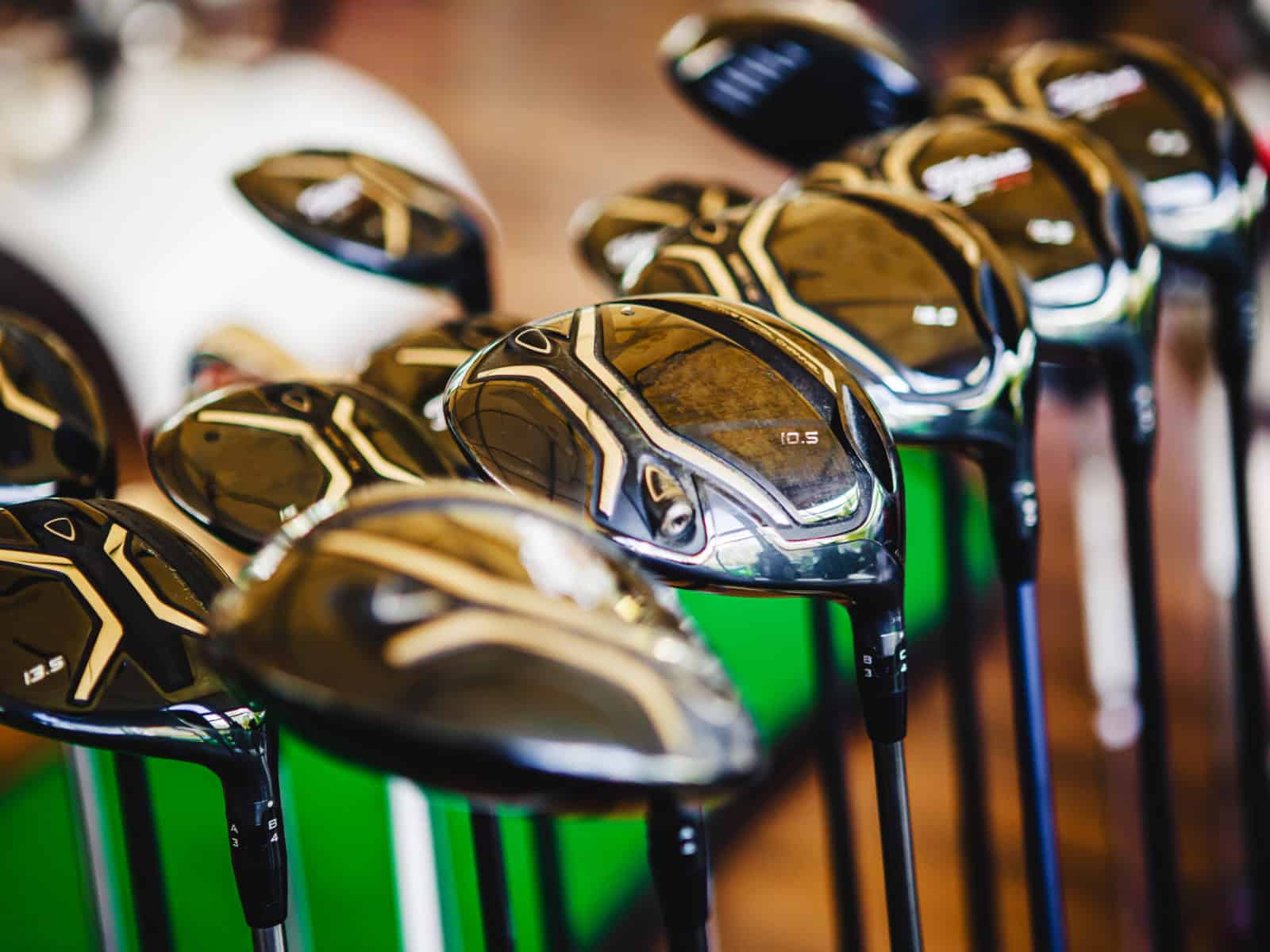best golf club racks for simulator room